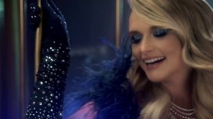 hot lady me Miranda Lambert singing Bluebird (Official Video)